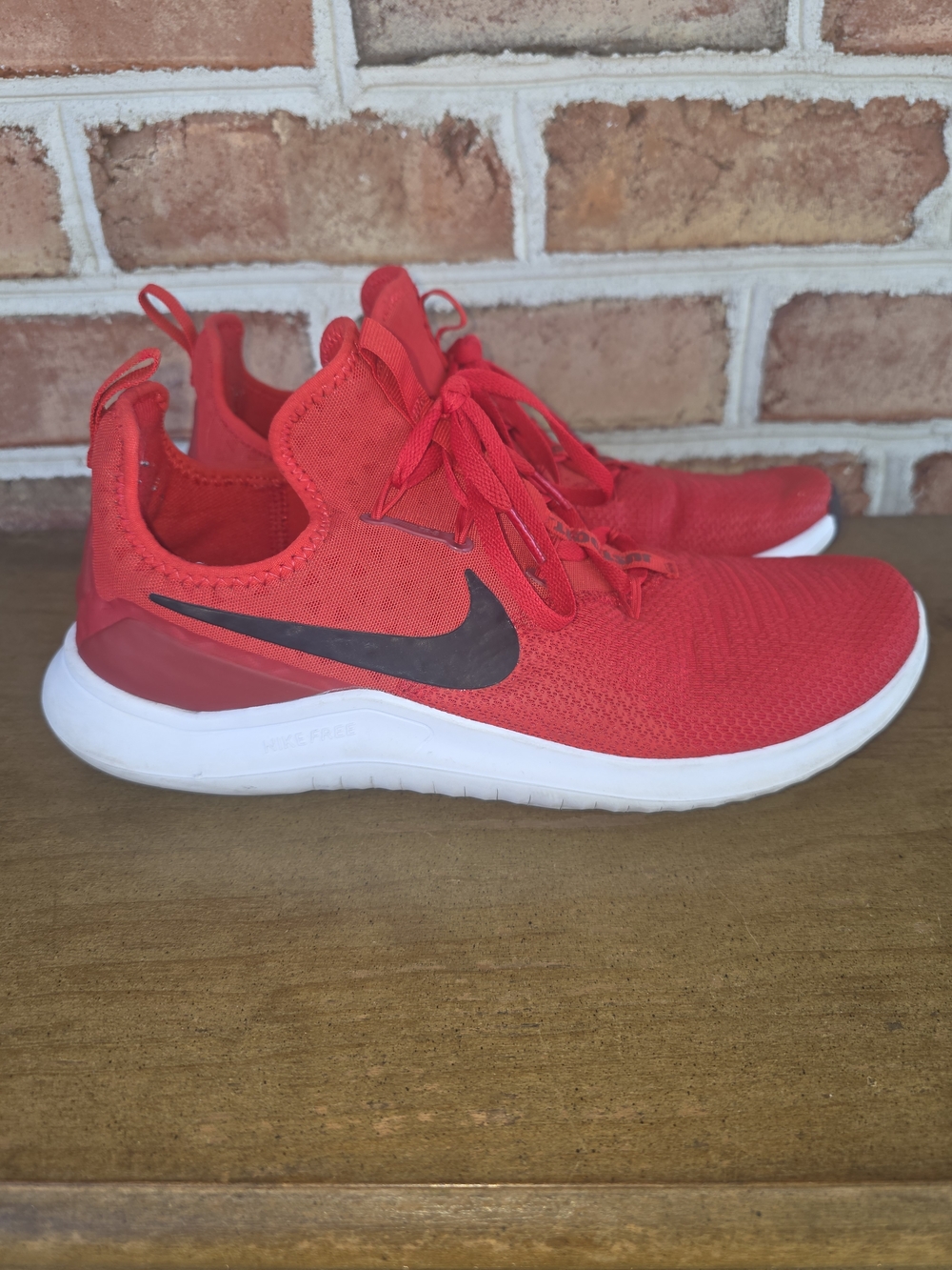 Nike Mens Red Size 10 Athletic Sneakers